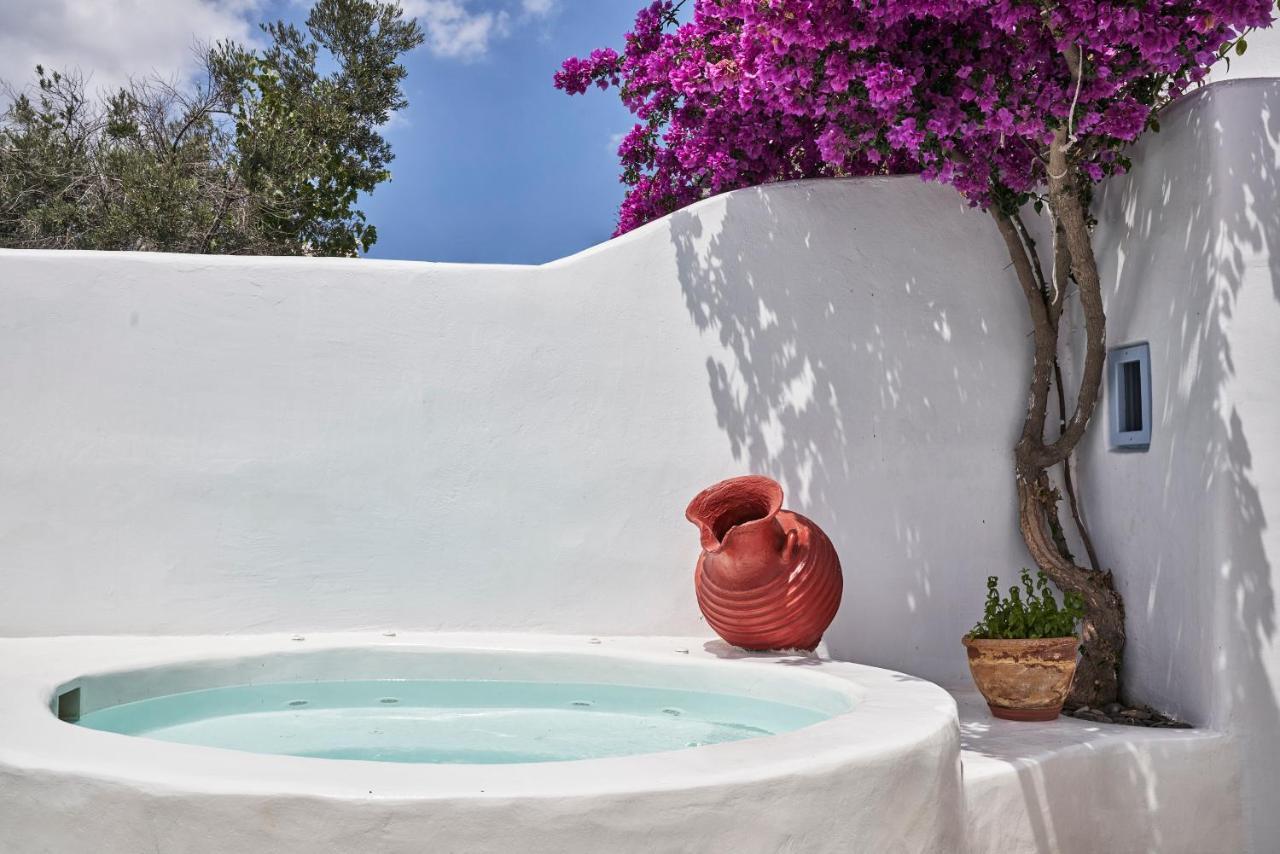 מגלוחורי 2 Bedroom Charming Villa With Outdoors Jacuzzi מראה חיצוני תמונה